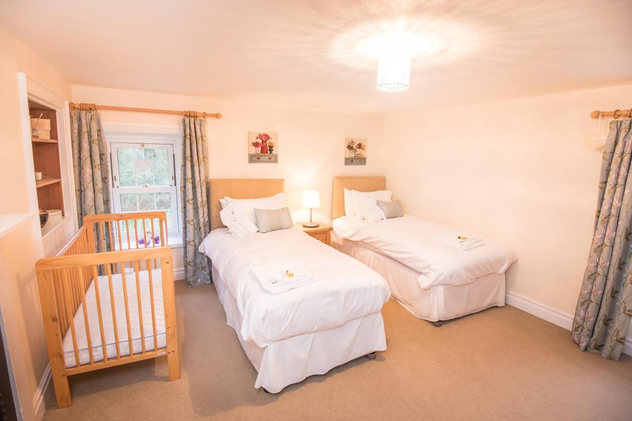 Springkell Hotel Eaglesfield Bagian luar foto